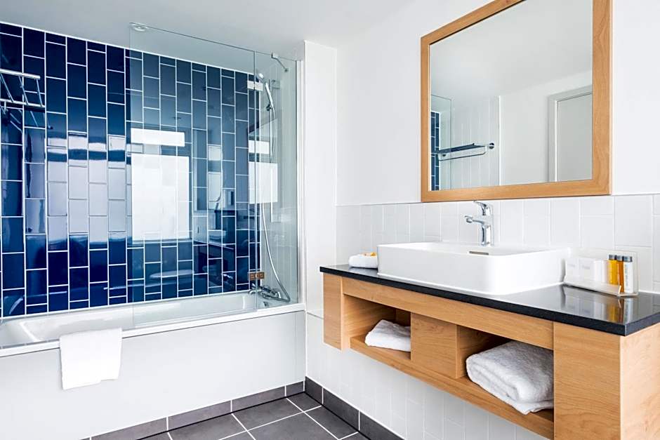 Holiday Inn Reading South M4 Jct 11 By IHG