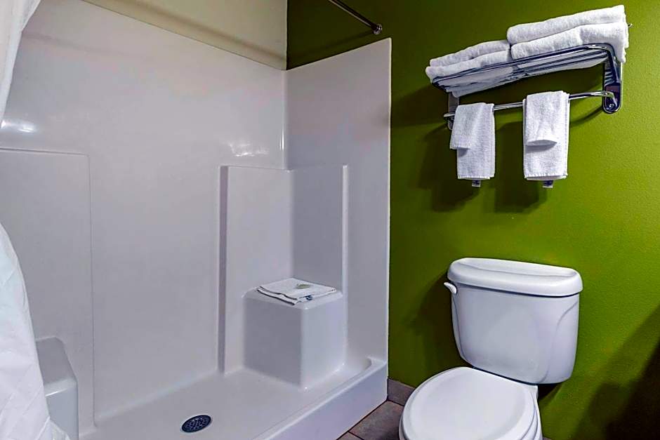 Sleep Inn & Suites Pleasant Hill - Des Moines