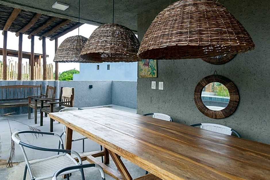 Casa com Piscina Privativa Lambari 102 by Qavi