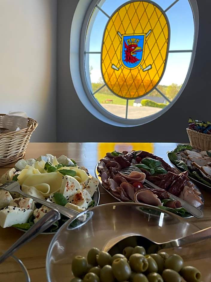 Binowo Park Golf Garden Rooms