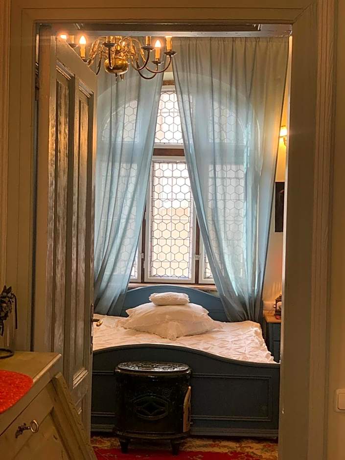 Royal Residence 1901