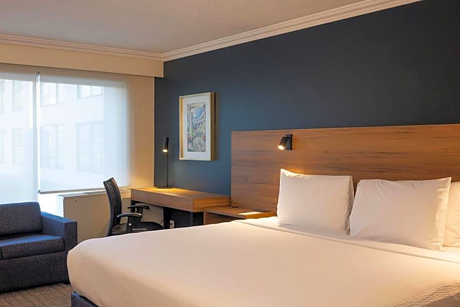 Courtyard by Marriott Toluca Airport