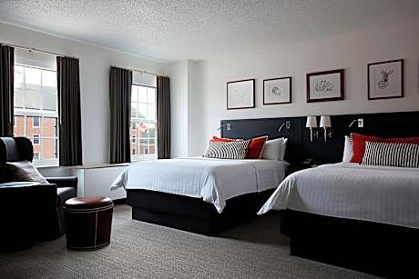 Deluxe Queen Room with Two Queen Beds - Hearing Accessible