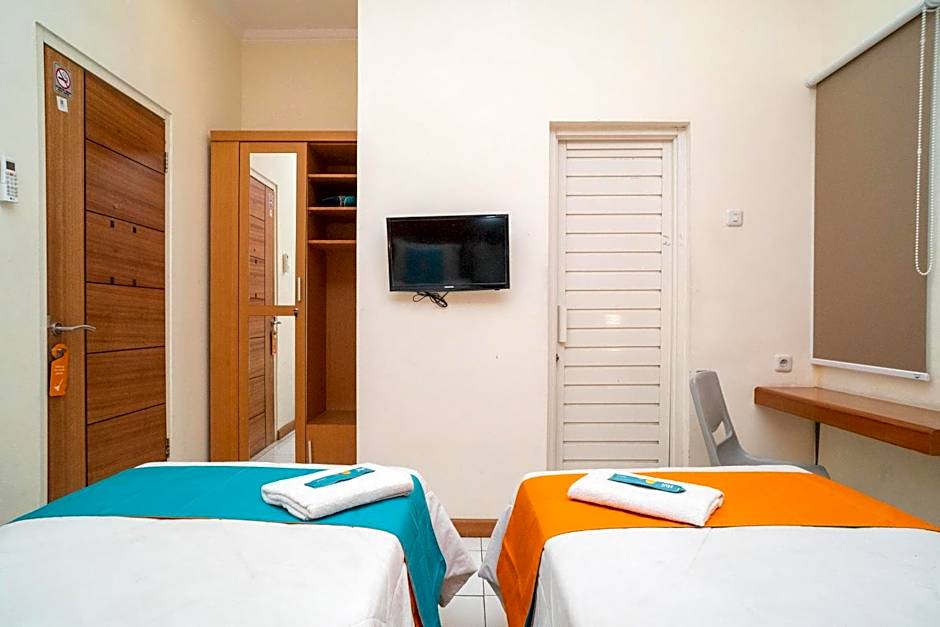 Sans Hotel FiFFa Pisang Kipas Malang