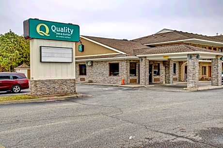 Quality Inn & Suites Suffolk West