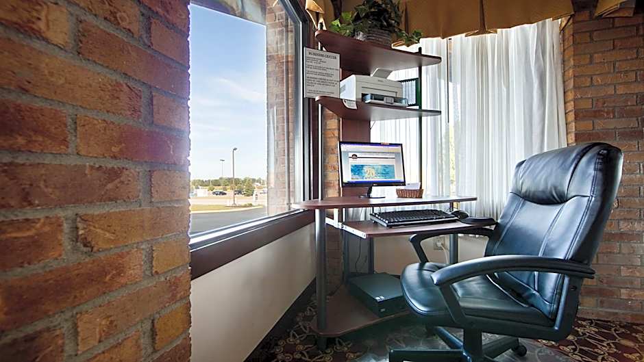 Best Western Lakewood Inn