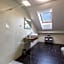 Leonis Restaurant & Rooms