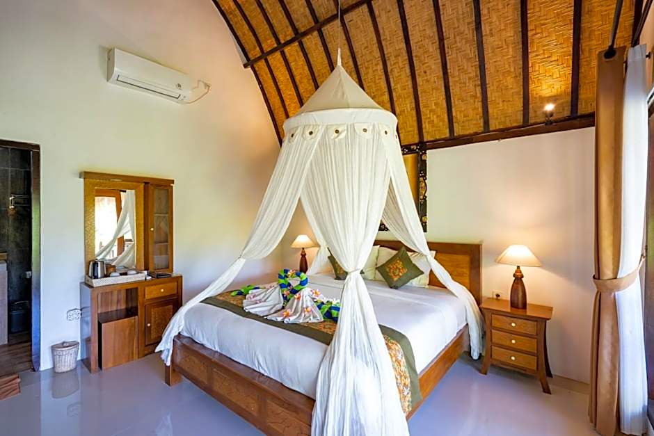 Sunrise Penida Hill by ABM