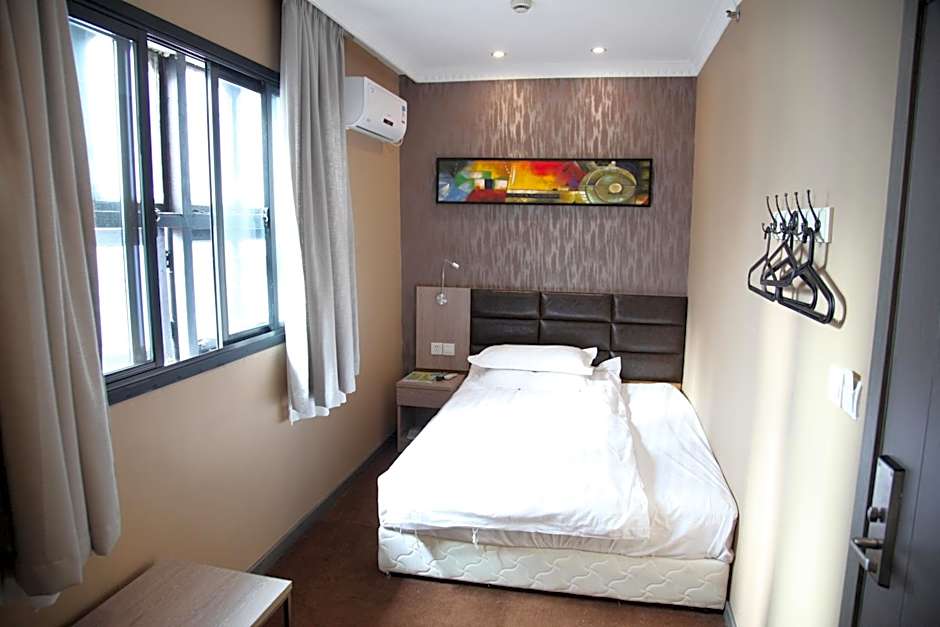 Photo 1 of 6 of Small Double Room