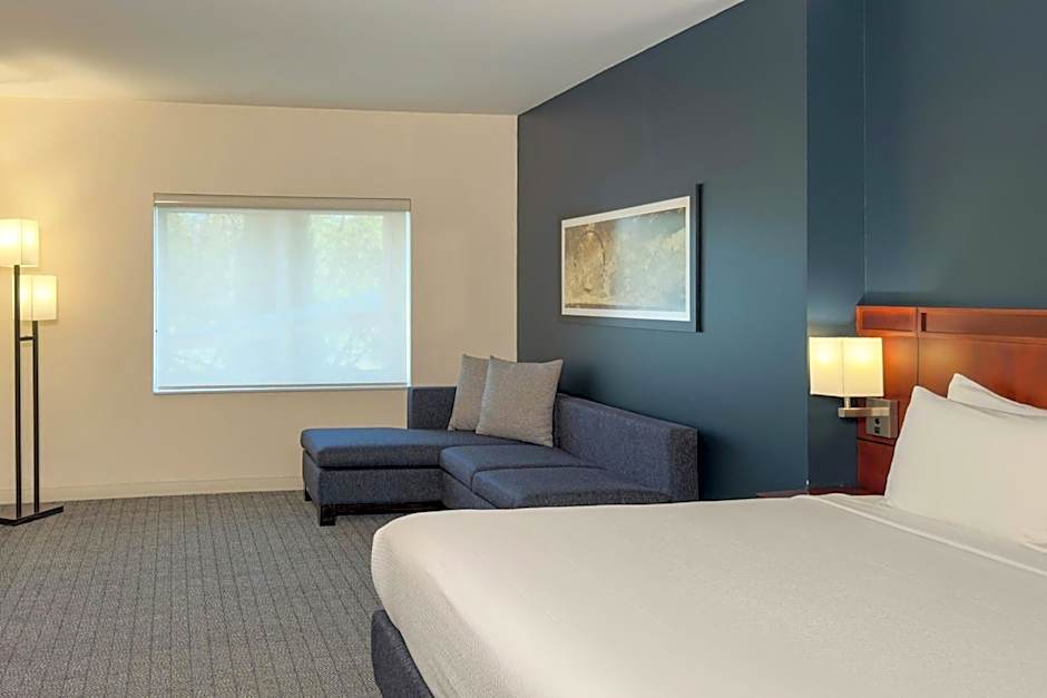 Courtyard by Marriott Toluca Tollocan