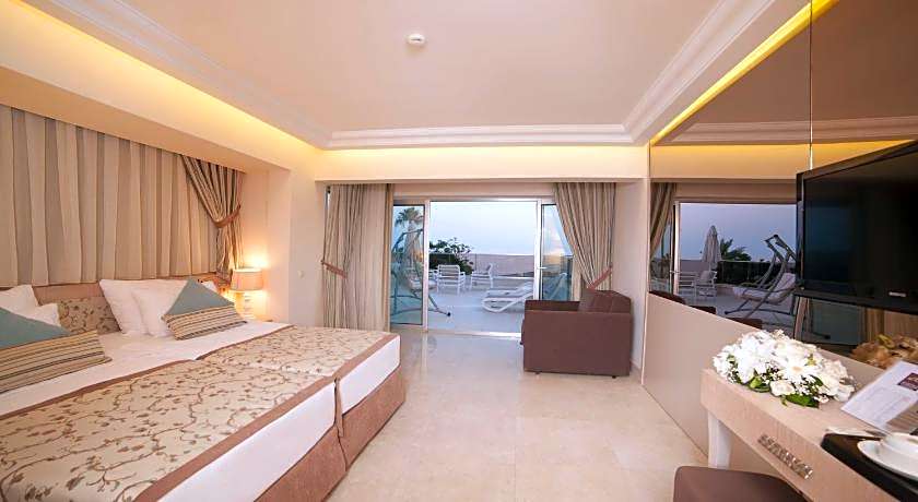 Xperia Saray Beach Hotel