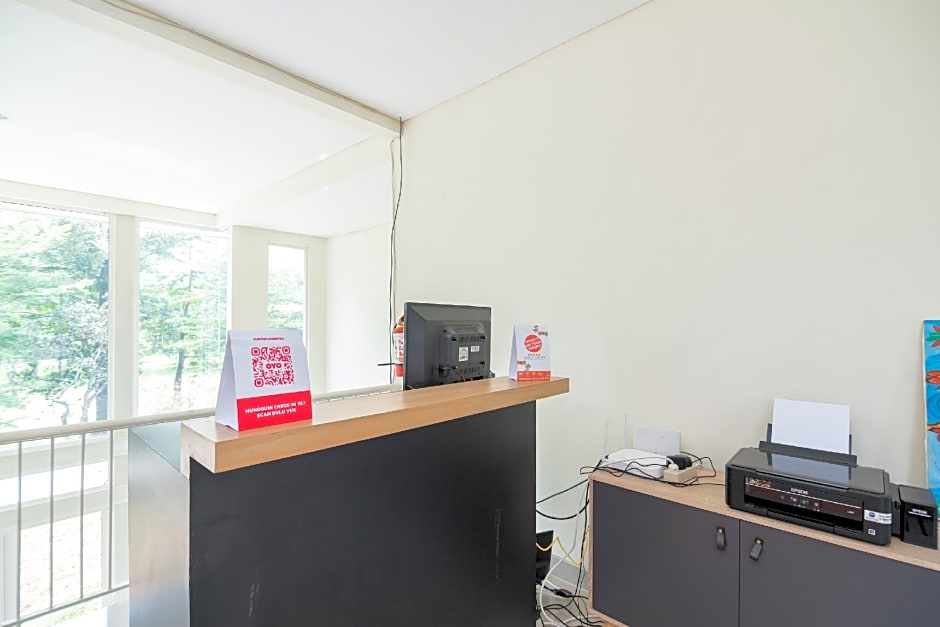 OYO 2001 Taman Dayu Villa Golf View