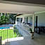 8 on Acacia Guesthouse