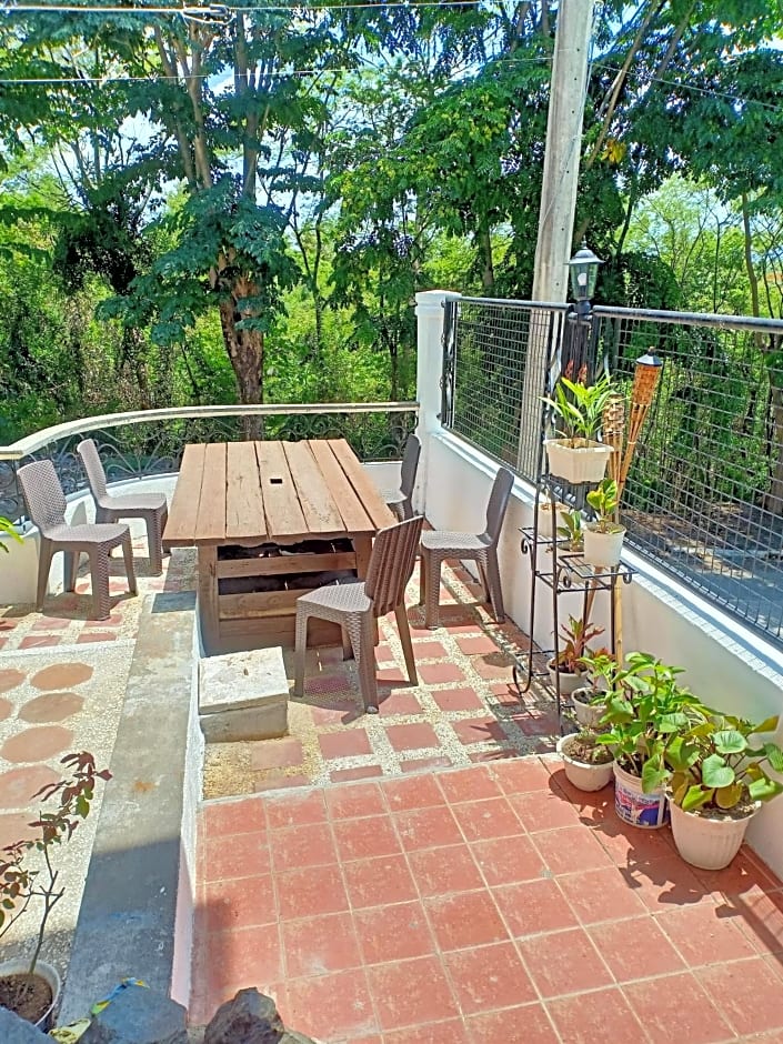 El Castillo Bed and Breakfast