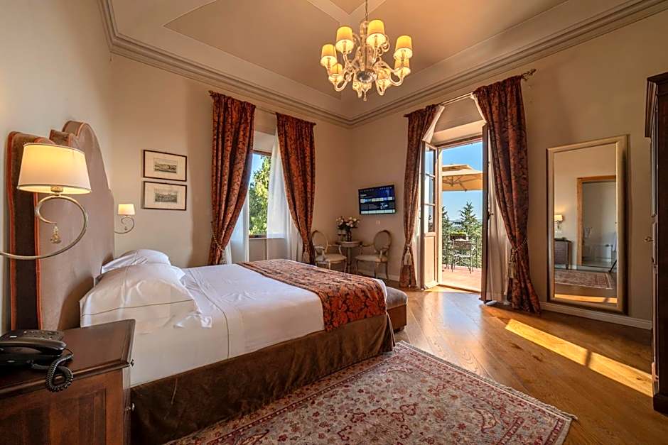 Photo 1 of 12 of Suite
