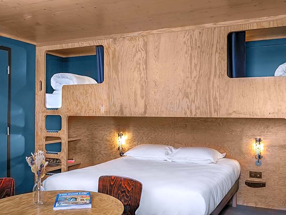 Eklo Paris Roissy CDG Airport