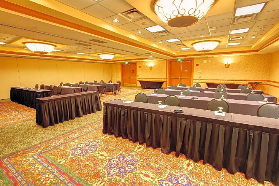 DoubleTree by Hilton Denver Central Park