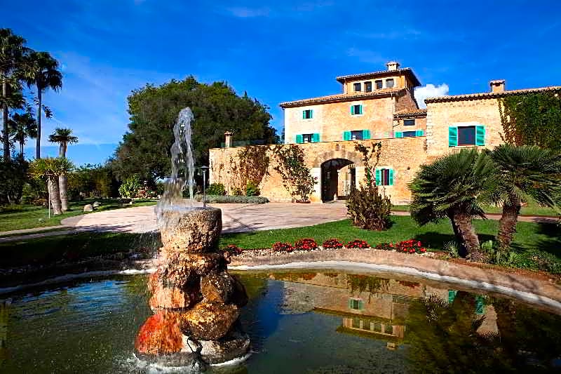 Sa Cabana Hotel and Spa