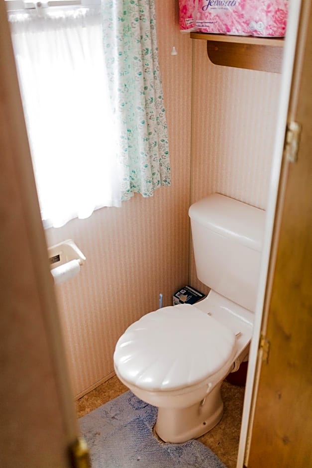 Domki nad jeziorem Mieruniszki