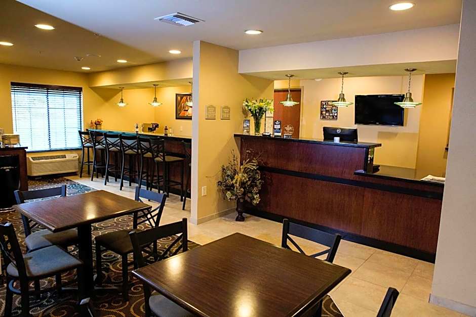 Cobblestone Hotel & Suites - Knoxville