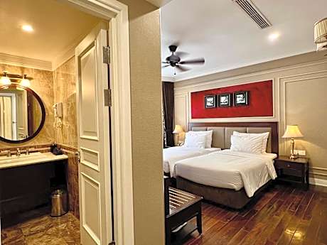 Deluxe Twin Room