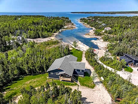 Luxury Lakefront Escape W Games Room