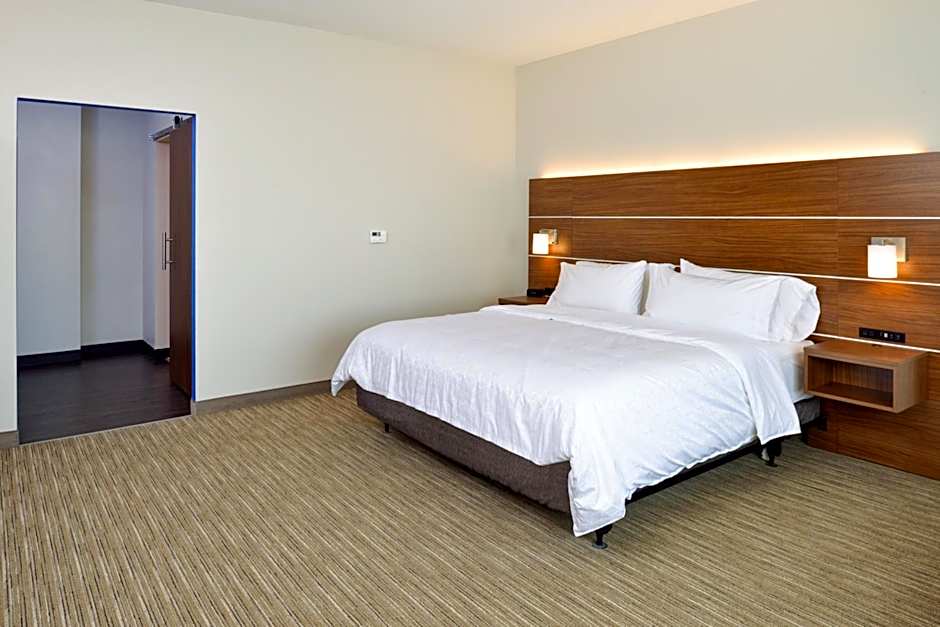 Holiday Inn Express and Suites Elko By IHG