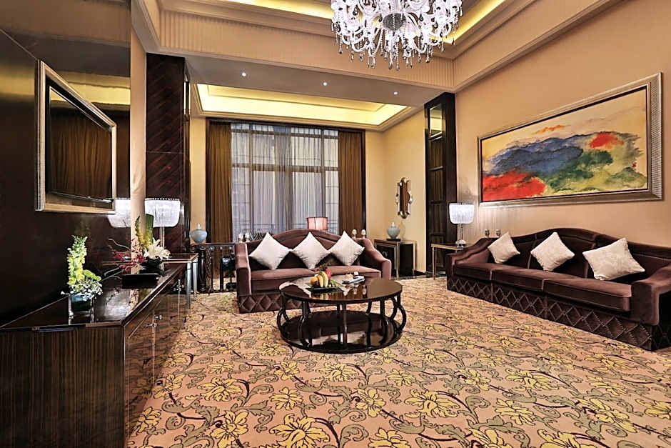 Photo 1 of 1 of Executive 1 King Bed Suite, Smoking