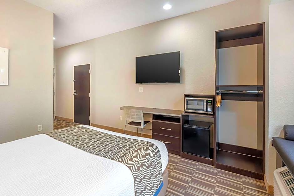 Microtel Inn & Suites By Wyndham Brooksville