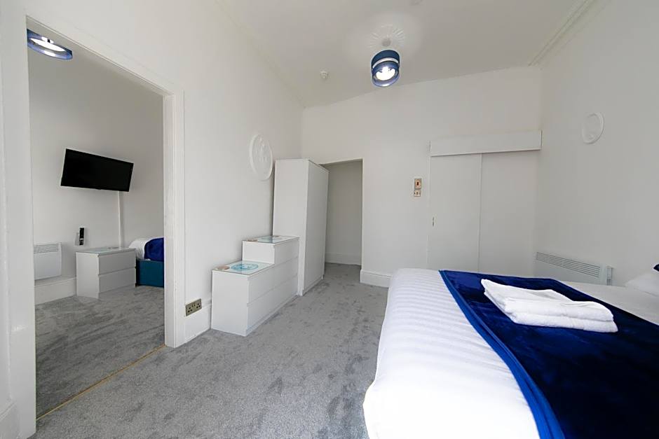 The New Apollo Hotel