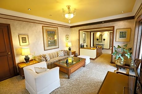 Presidential Suite 1 Bedroom Living Room