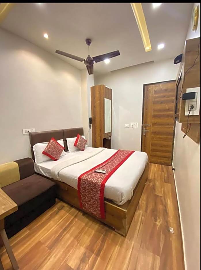 Goroomgo Hotel 56 Amritsar