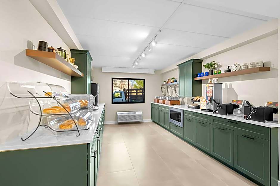 Latitude Suites Tinton Falls Eatontown - BW Premier Collection