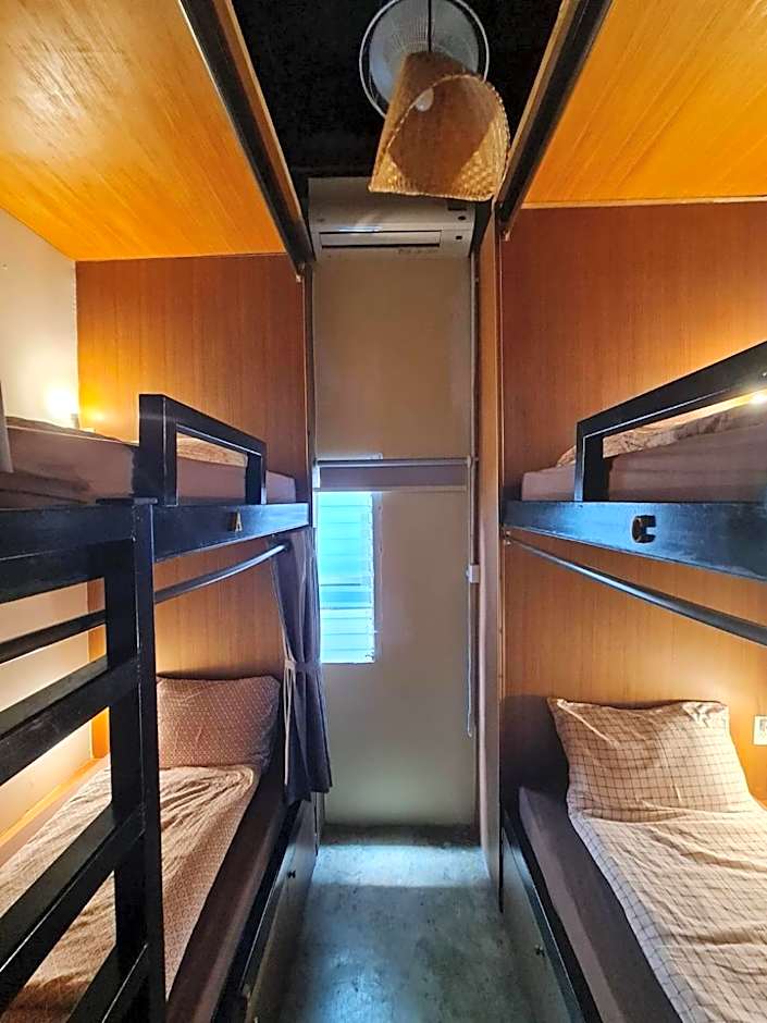 Non House Bangkok บ้านนอนโฮสเทล