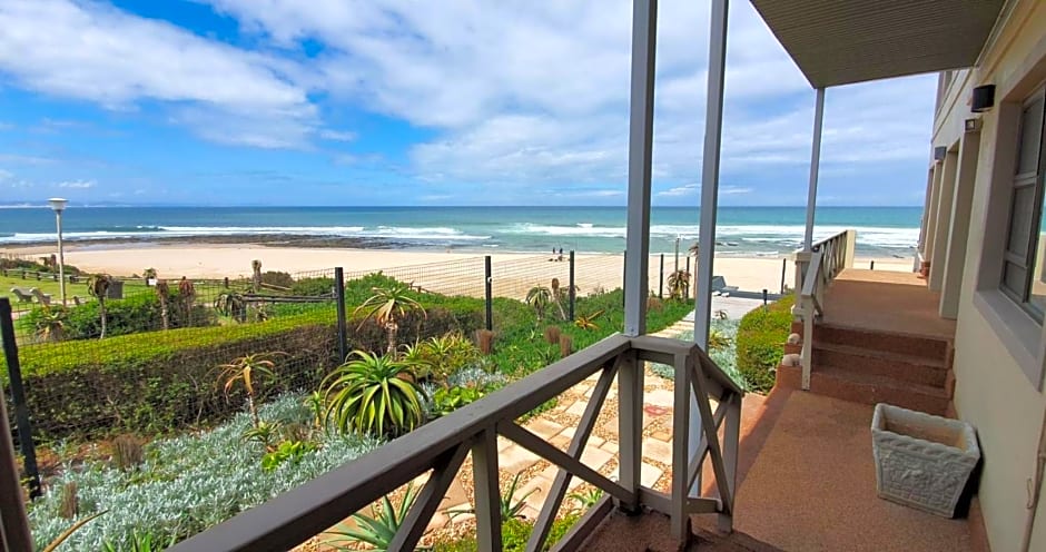 On the Beach Guesthouse Jeffreys Bay