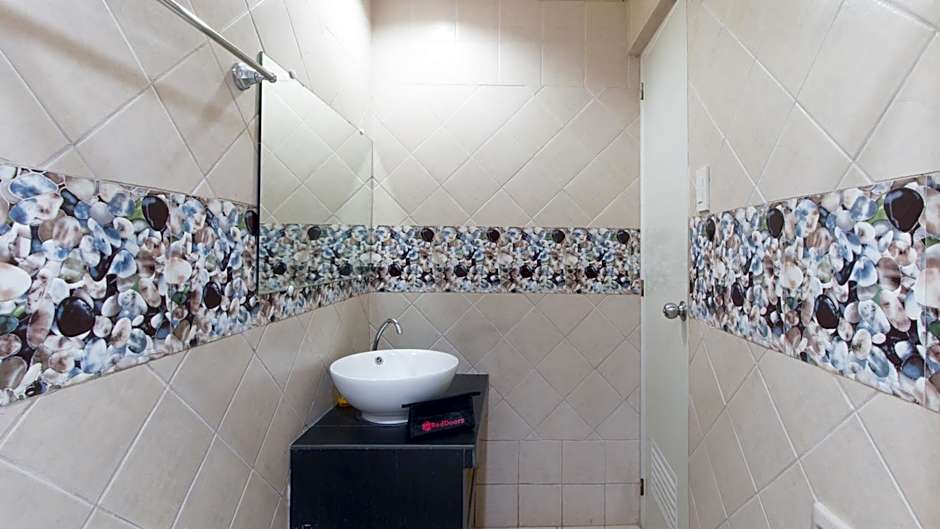 RedDoorz at Teofila Lodge