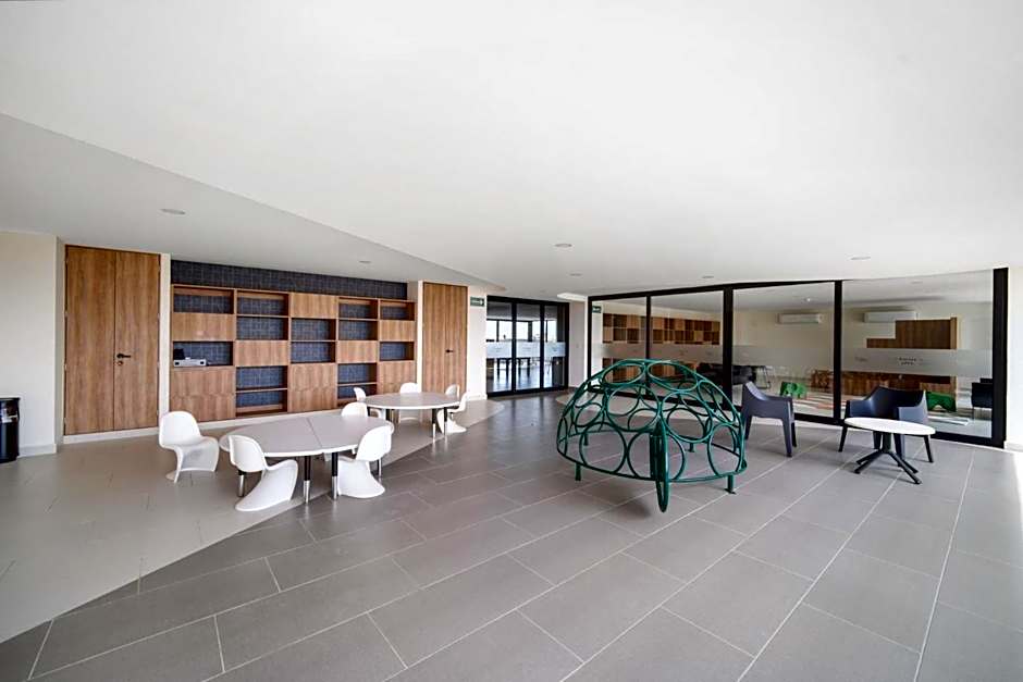BALTIA Luxurious One Bedroom Ap