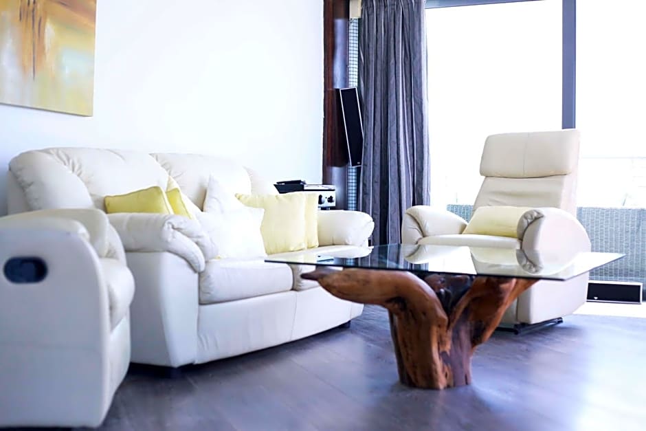 Pebbles Boutique Aparthotel