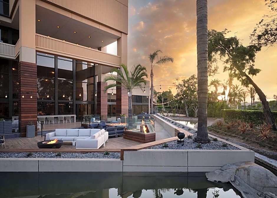 Hotel Fera Anaheim, a DoubleTree by Hilton