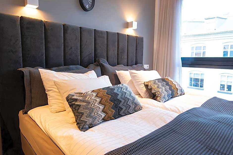 B14 Apartments & Rooms