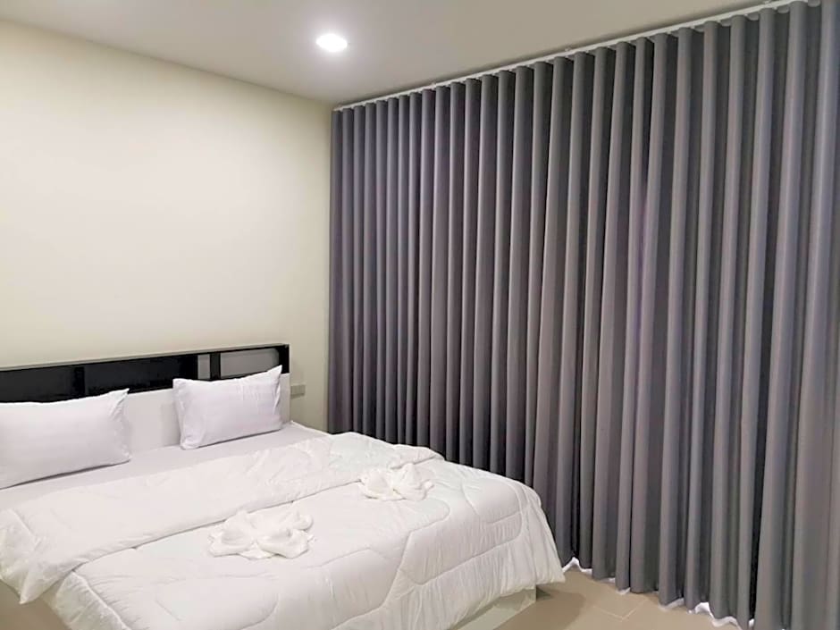 NST Boutique เอ็นเอสทีบูทีค