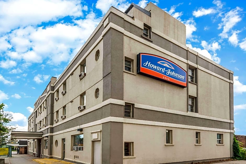 Howard Johnson by Wyndham Toronto Downtown West