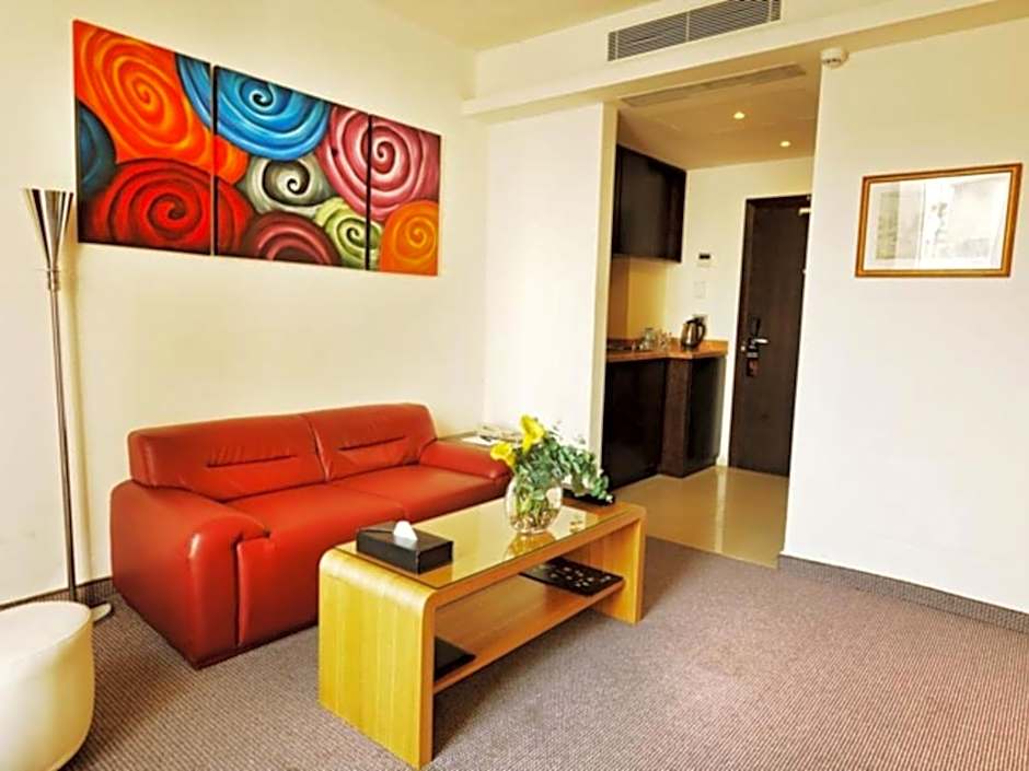 Photo 1 of 13 of Executive Suite