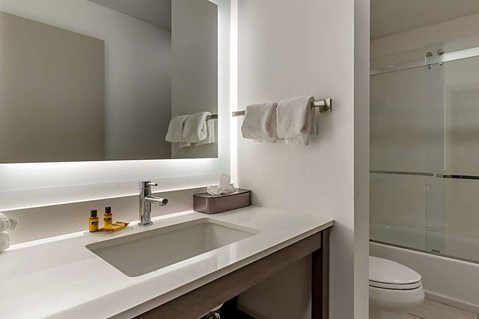 Best Western Plus Executive Suites
