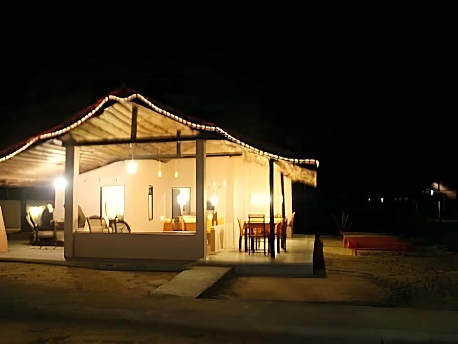 Thiranagama Beach Hotel – Hikkaduwa, CO