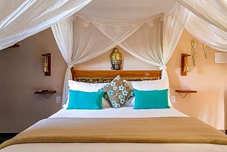 Suite with Garden View