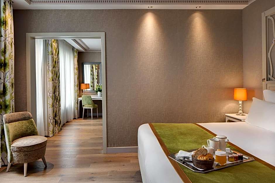 Rochester Champs-Elysees Hotel