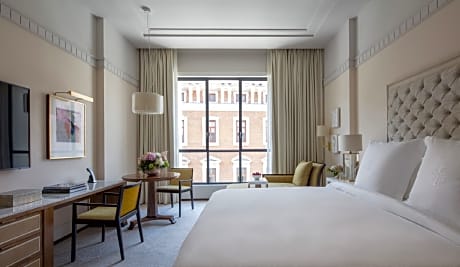 Deluxe Sevilla View Room King