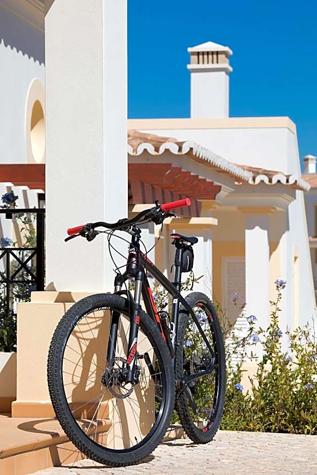 NAU Salema Beach Village