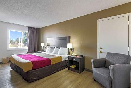 King Room - Accessible/Non-Smoking